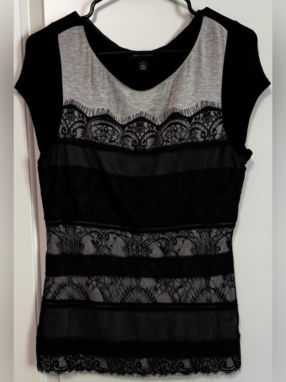 White House Black Market Mixed Media Eyelash Lace Blouse Gray Black Size S - Picture 3 of 11